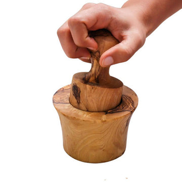 Mortier presse ail en bois d’olivier 12 cm