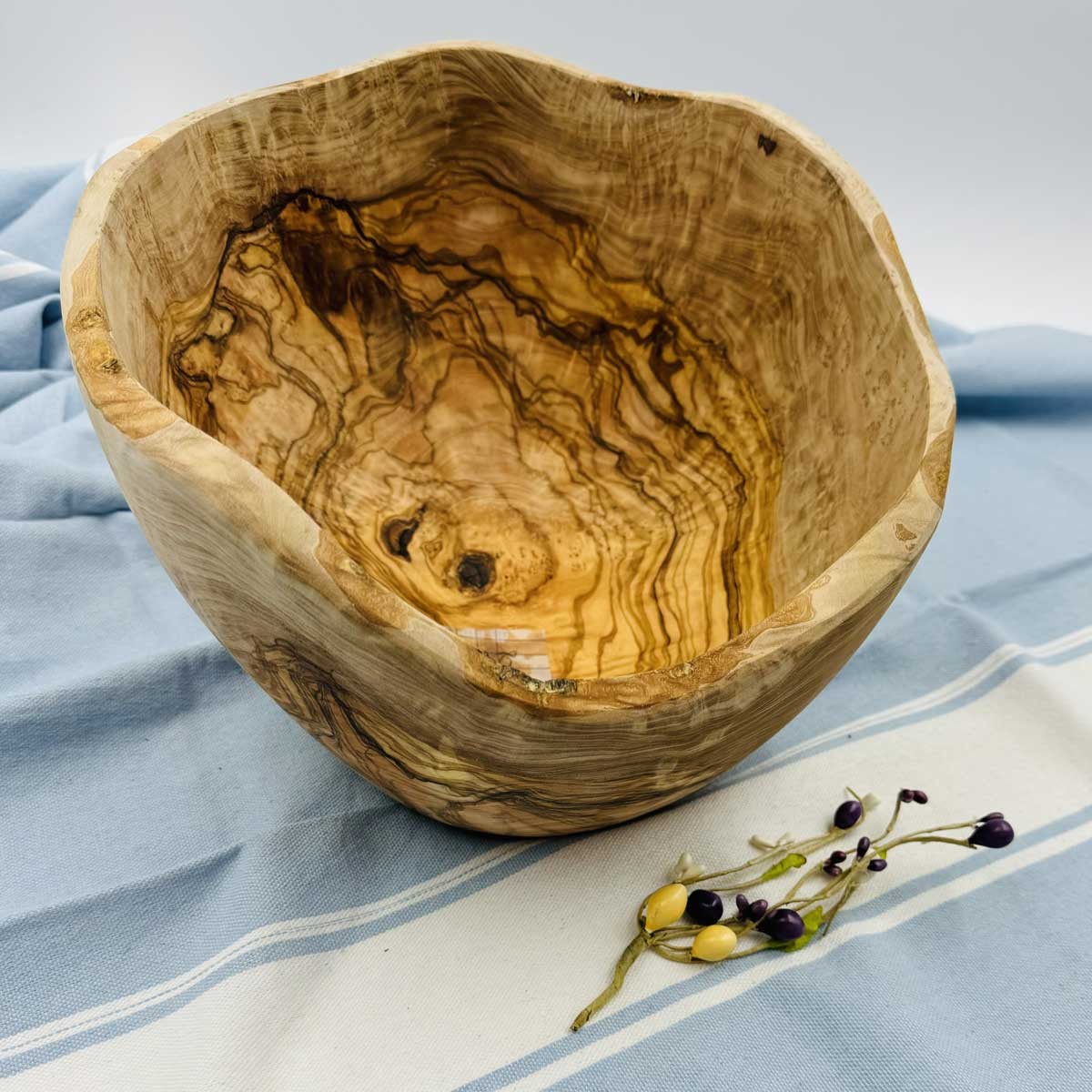 Saladier rond en bois d'olivier  - 2